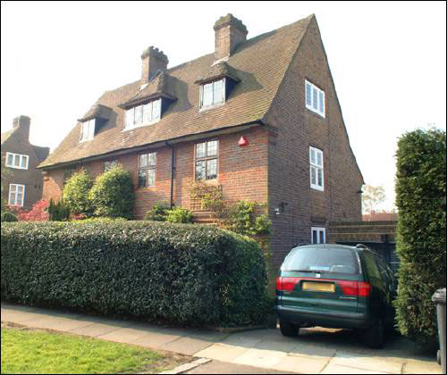 045 Hampstead Way a